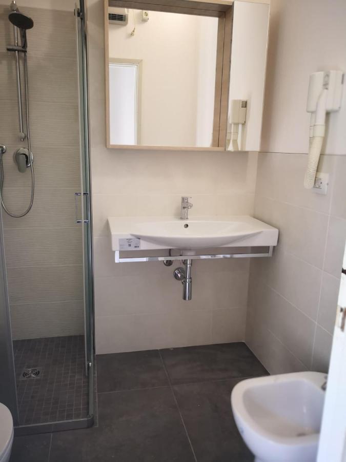 Hotel Graziana Riccione Dış mekan fotoğraf